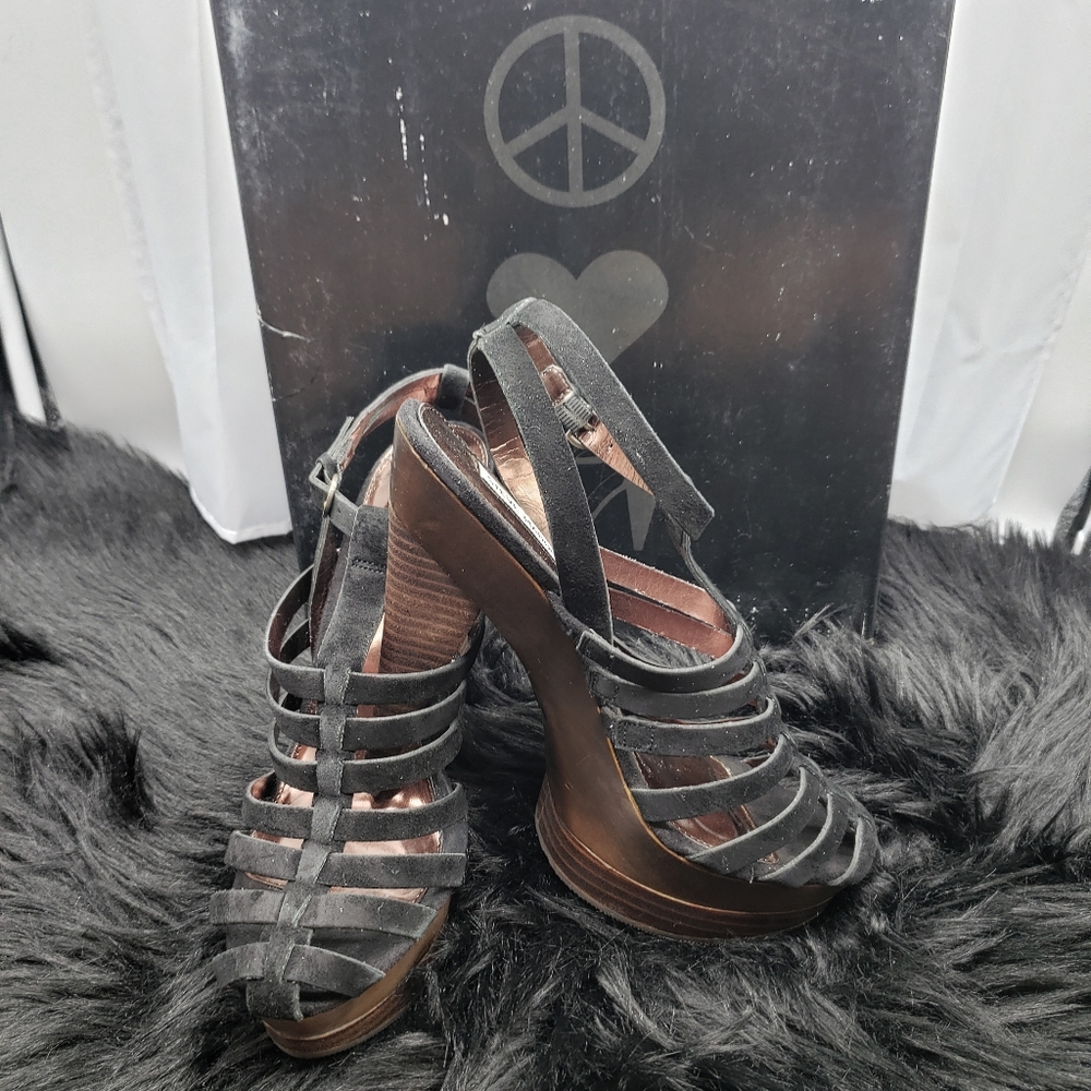 Steve Madden Sandals - Picture 3 of 6